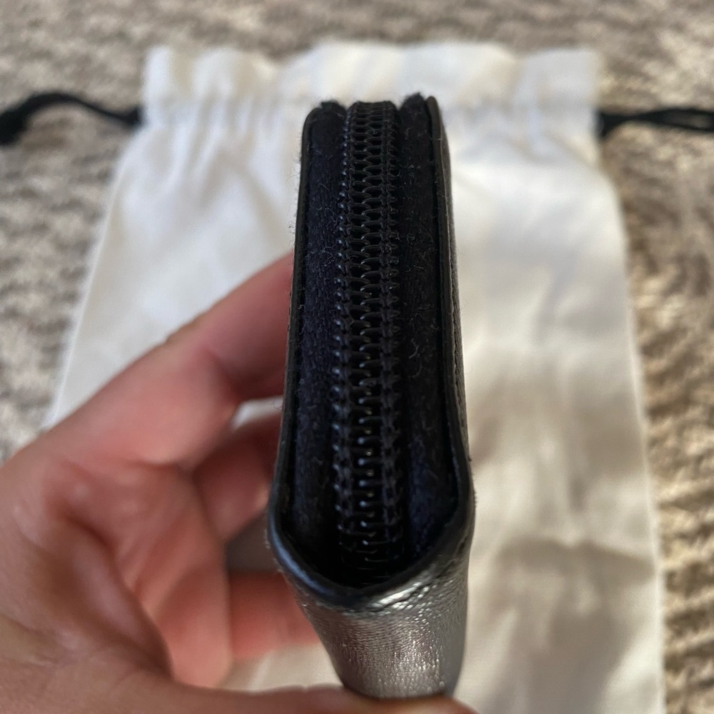 Prada Black Mini Wallet - Picture 4 of 11